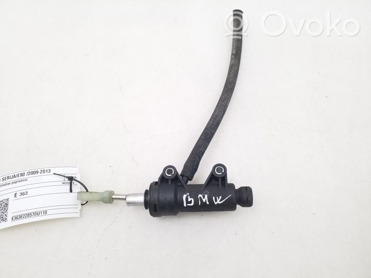 BMW 3 E90 E91 Pagrindinis sankabos cilindriukas 6773670