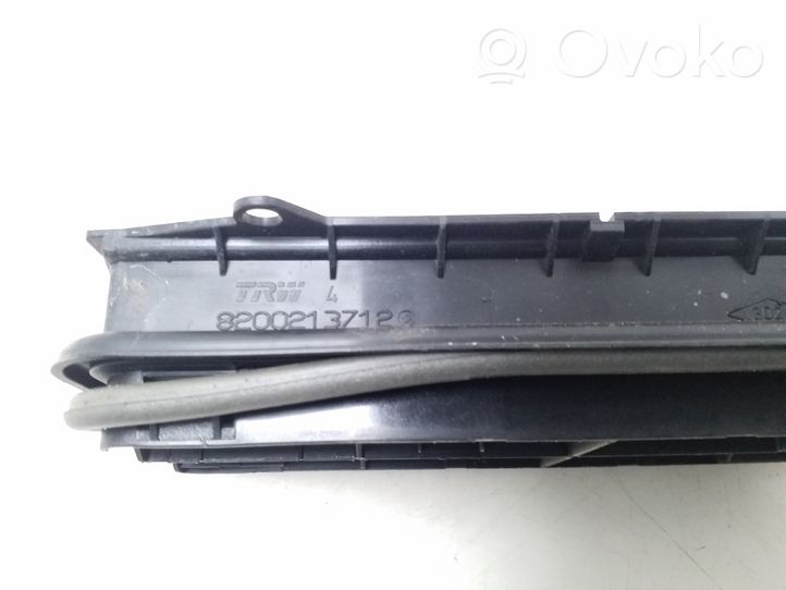 Nissan Juke I F15 Grill / Wlot powietrza błotnika przedniego 8200213712