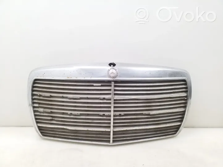 Mercedes-Benz E W124 Atrapa chłodnicy / Grill 