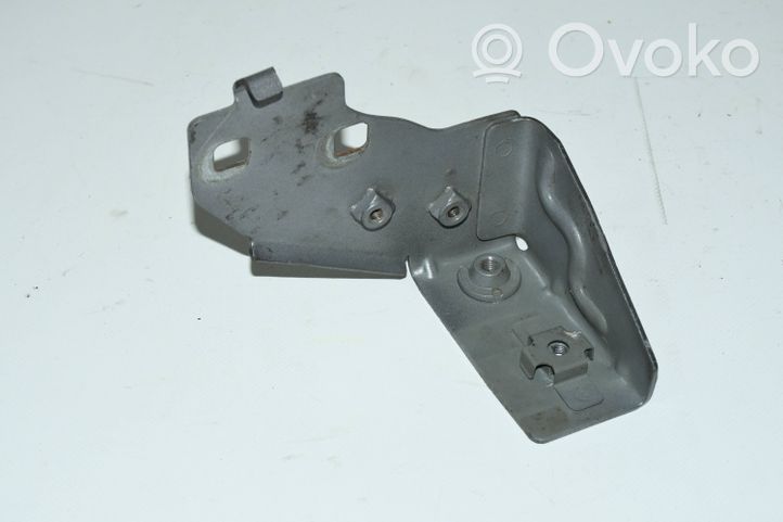 Renault Captur Supporto di montaggio del parafango 641819714R