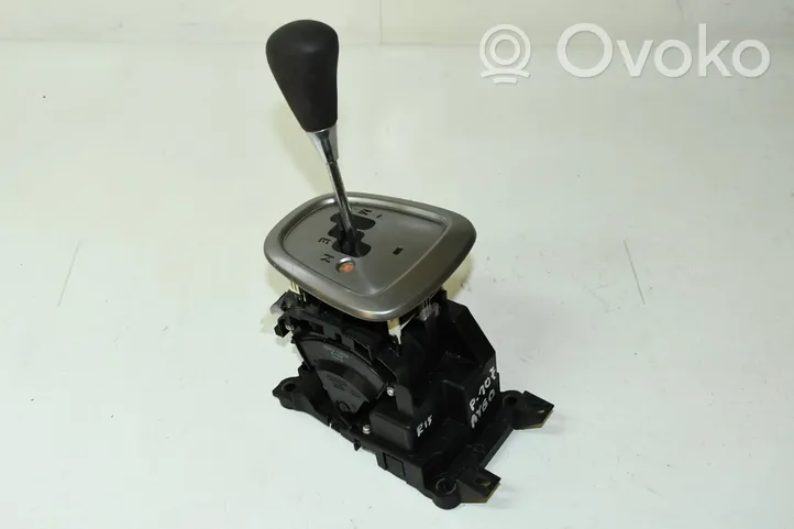 Toyota Aygo AB10 Vaihteenvalitsimen verhoilu 89451-52020