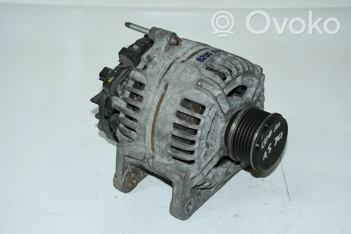 Renault Clio III Generatore/alternatore 8200660033