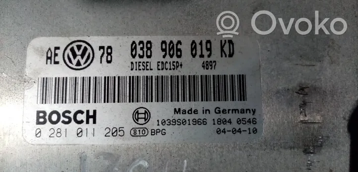 Volkswagen PASSAT Centralina/modulo del motore 0281011205