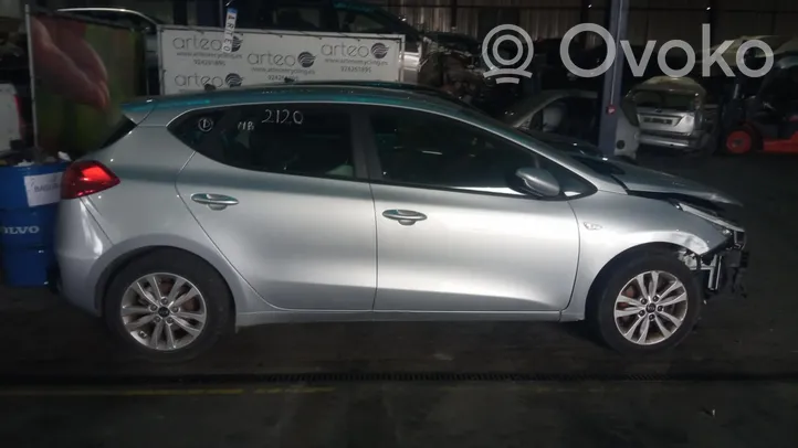 KIA Ceed Etupyyhkimen sulan varsi 