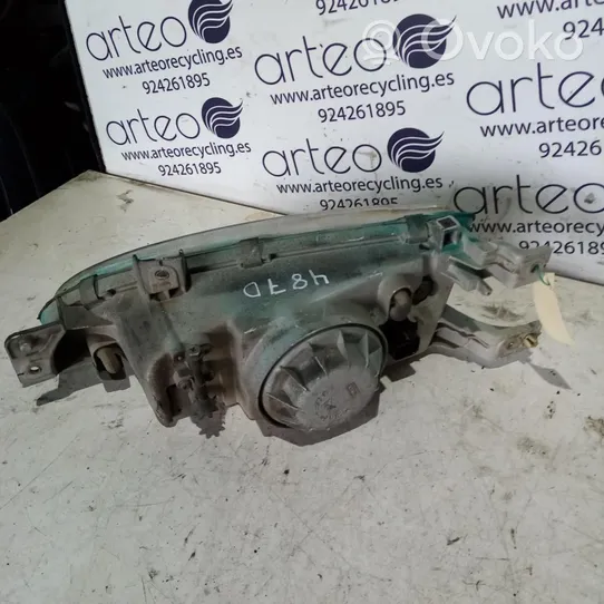 Hyundai Accent Phare frontale 9210622060