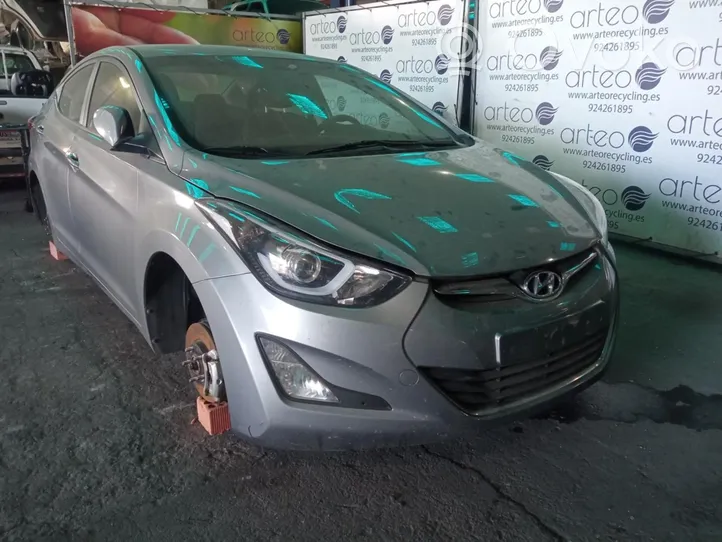 Hyundai Elantra Ramka / Moduł bezpieczników 