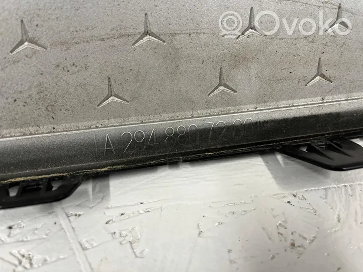 Mercedes-Benz EQE v295 Grille calandre supérieure de pare-chocs avant A2948807200