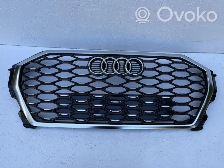 Audi Q3 F3 Atrapa chłodnicy / Grill 83F853651B