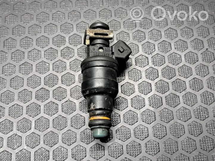 Audi A6 S6 C5 4B Injecteur de carburant 058133551