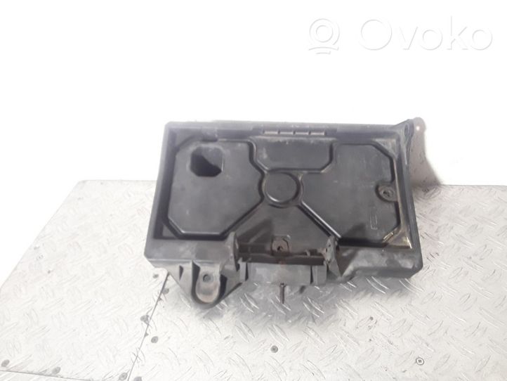 Jeep Grand Cherokee (WK) Boîte de batterie 55396428AC