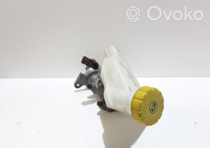 Citroen C3 Główny cylinder hamulca 320670937