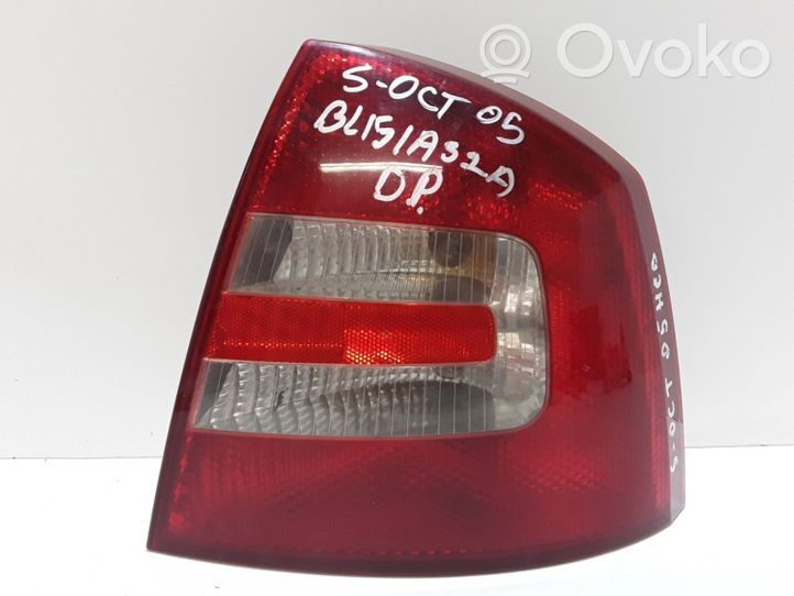 Skoda Octavia Mk2 (1Z) Luci posteriori 1Z5945096A