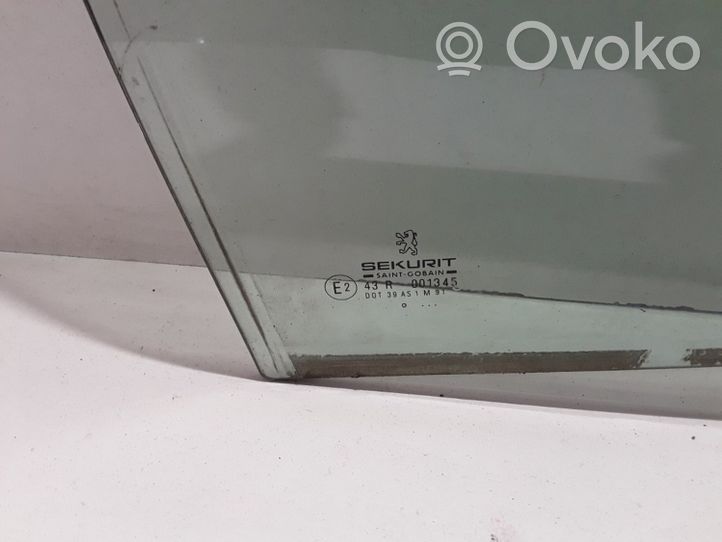 Peugeot 607 Pare-brise vitre arrière 43R001345