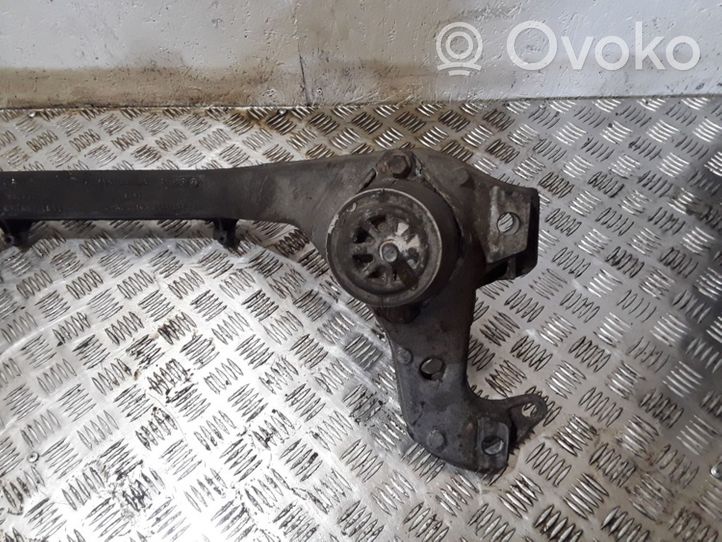 Volkswagen Touareg I Priekinis traversas 7L0199207