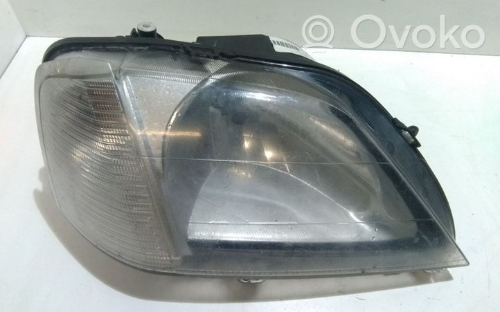 Dacia Logan VAN Lampa przednia 8200211006