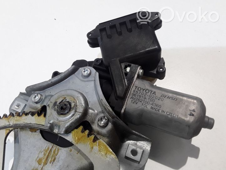 Toyota Avensis T270 Mécanisme de lève-vitre avec moteur 8570202020