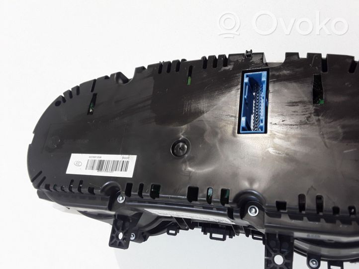 Audi Q3 8U Geschwindigkeitsmesser Cockpit 8U0920930A