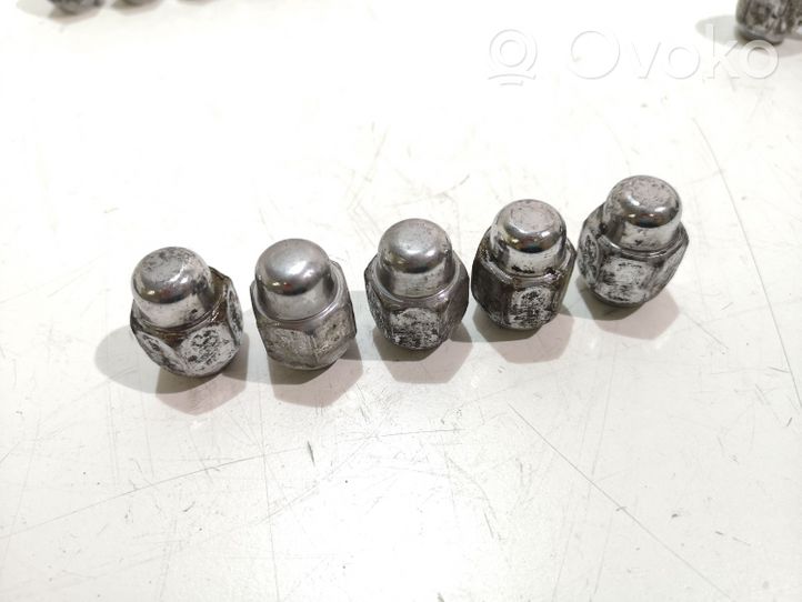 Hyundai Sonata Nuts/bolts 