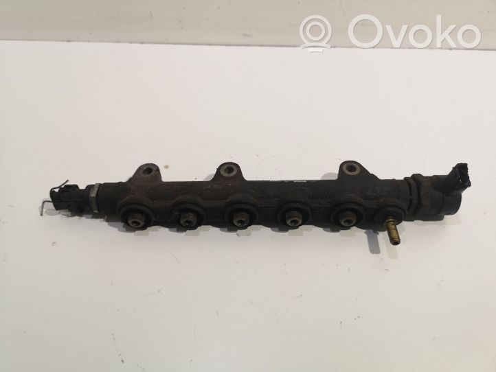 Opel Vivaro Tuyau de conduite principale de carburant 0445214153