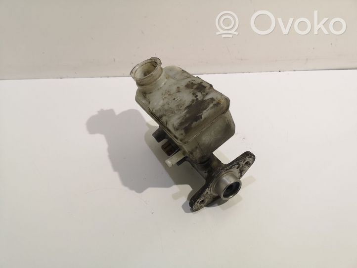 Hyundai Trajet Master brake cylinder 