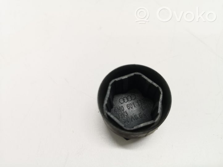 Audi A4 S4 B9 Tappo/copridado della ruota 4M0601173