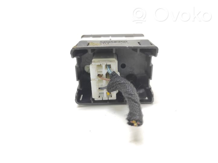 Volvo S40, V40 On-board computer control switch 889988