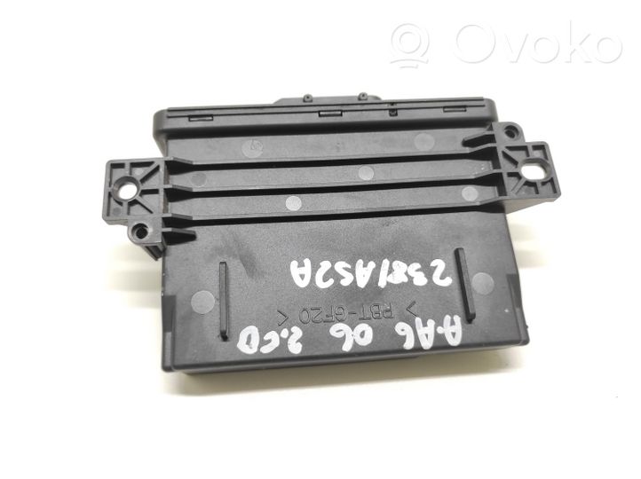 Audi A6 S6 C6 4F Module de frein de stationnement 4F0907280A