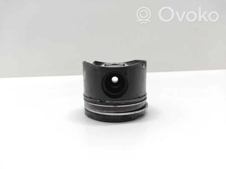 BMW 7 E65 E66 Piston 