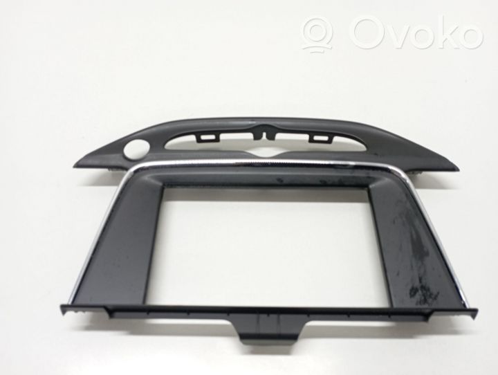 Opel Astra K Radio/GPS head unit trim 39009825