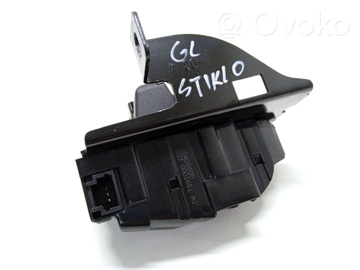 Citroen C4 Grand Picasso Blocco/chiusura/serratura del finestrino del portellone posteriore 9660403680