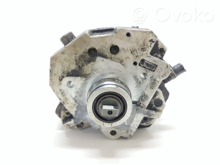 Volvo S80 Fuel injection high pressure pump 8689590