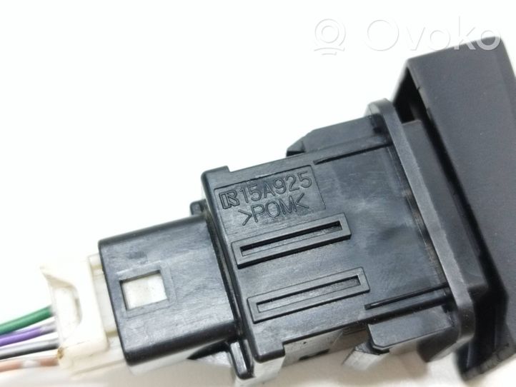 Subaru Outback AUTO HOLD jungtukas 15A925