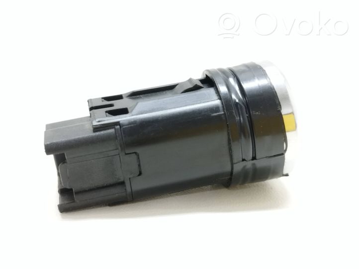 Ford Focus Interruptor de encendido/apagado del motor AM5T03L08