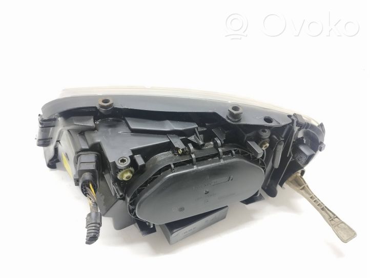 Volkswagen Sharan Lampa przednia 7M3941016AB