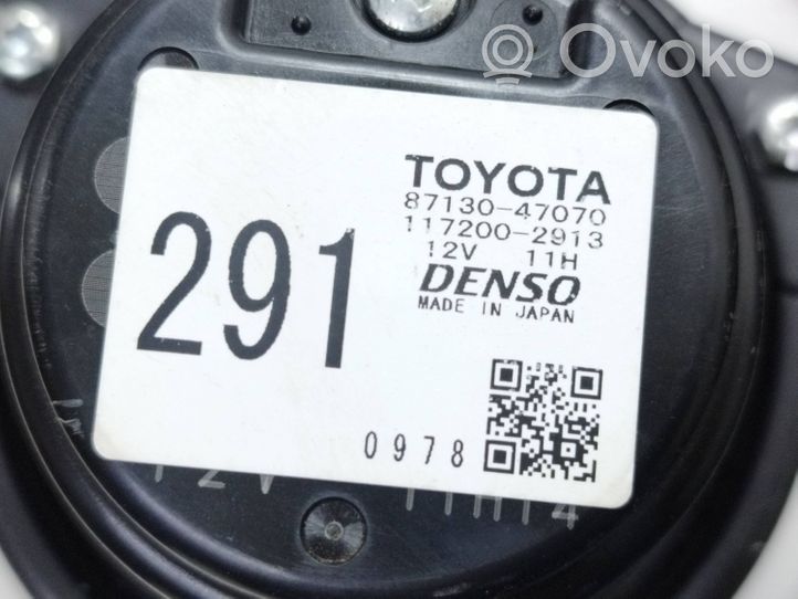 Toyota Prius (XW20) Wentylator nawiewu / Dmuchawa 8713047070