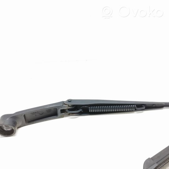 KIA Picanto Front wiper blade arm D226GHU