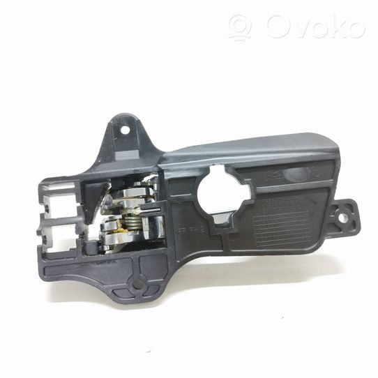 Hyundai i30 Maniglia interna per portiera anteriore 82623FD000