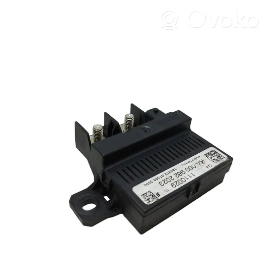 Mercedes-Benz C W204 Relais de charge A0009822023