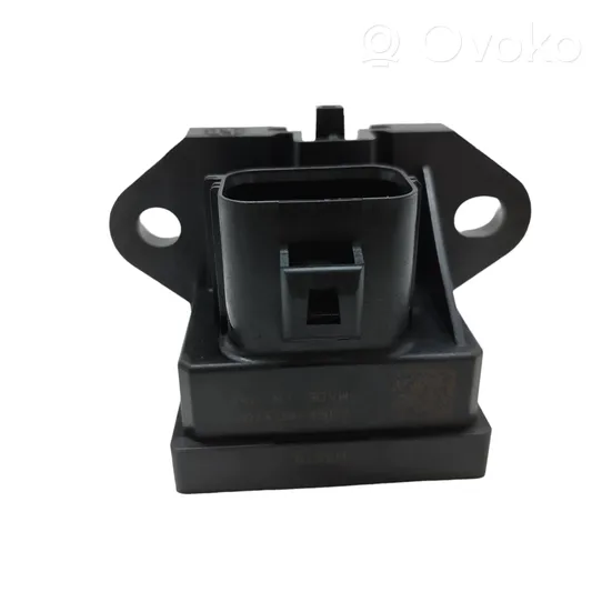 Ford Focus Polttoainepumpun rele AU5A9D370FA