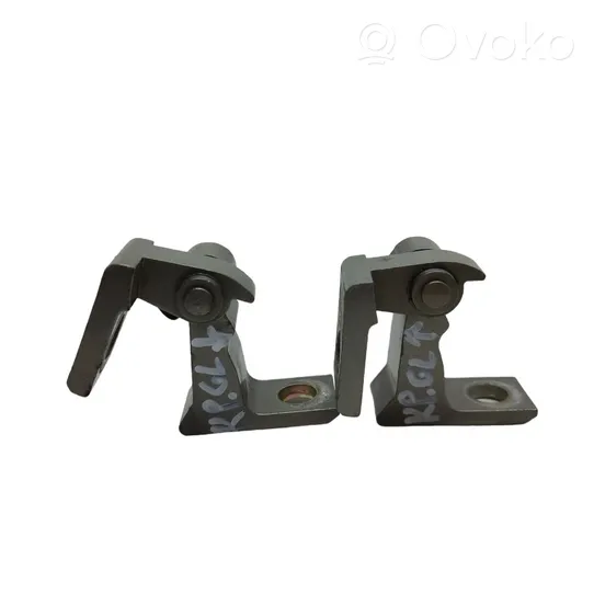 Skoda Rapid (NH) Set di cerniere portiera posteriore 8K0831401K