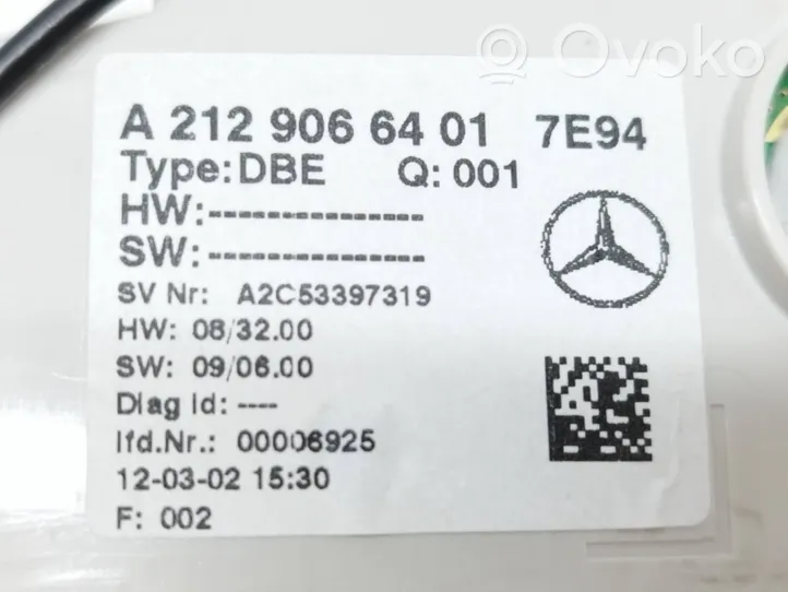 Mercedes-Benz CLS C218 X218 Światło fotela przedniego A2129066401