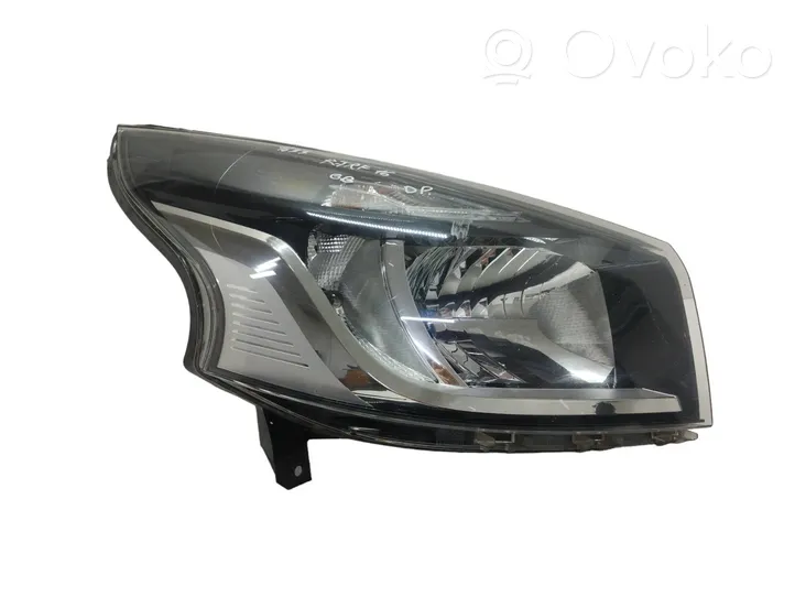 Renault Trafic III (X82) Faro/fanale 260107274R