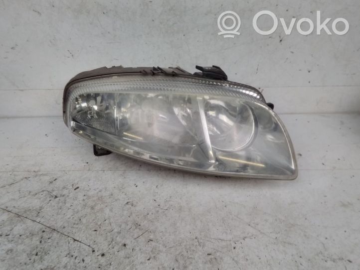 Alfa Romeo GT Lampa przednia 60681583