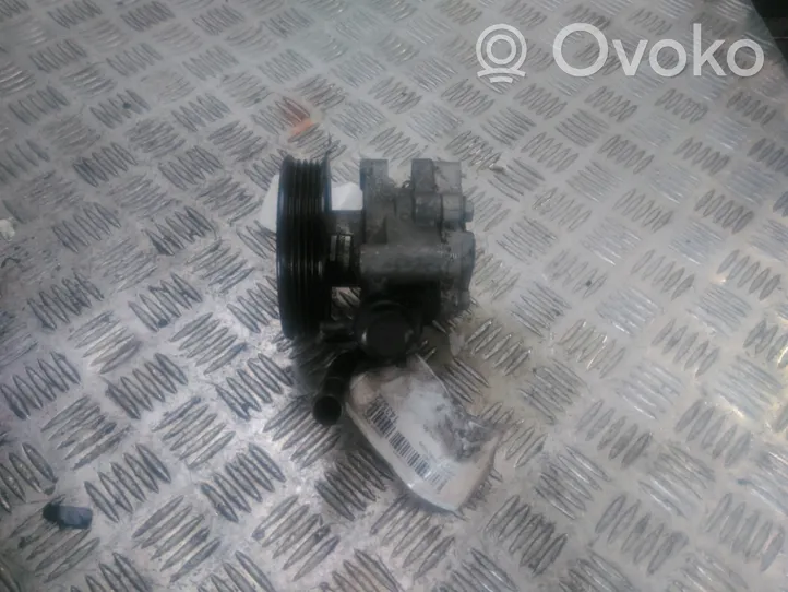 KIA Rio Pompe de direction assistée 571001D500