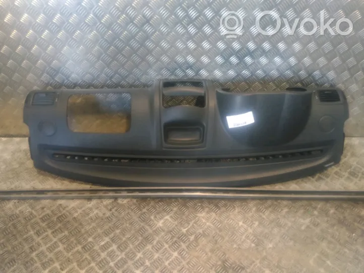 Renault Clio II Deska rozdzielcza 8200623215