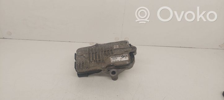 BMW 3 F30 F35 F31 Motor reductor de la caja de velocidades 8643153