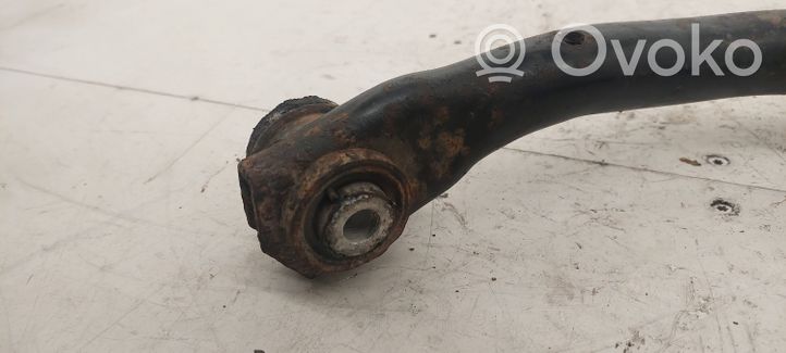 Volkswagen PASSAT B5.5 Braccio di controllo sospensione posteriore superiore/braccio oscillante 8E0505323D