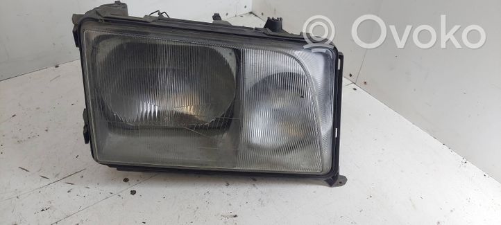 Mercedes-Benz E W124 Cache-poussière de phare avant 12985200