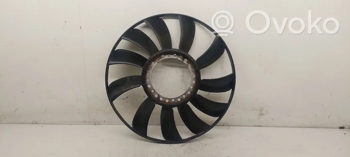 Volkswagen PASSAT B5 Fan impeller 058121301B