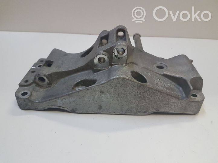 BMW 4 F36 Gran coupe A/C compressor mount bracket 7619250